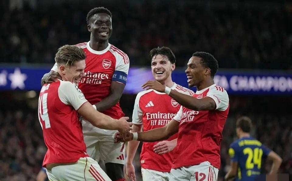 关于阿森纳训练开放日；今夜状态回暖引欢呼；英超在即；资深球员宣示担当的信息